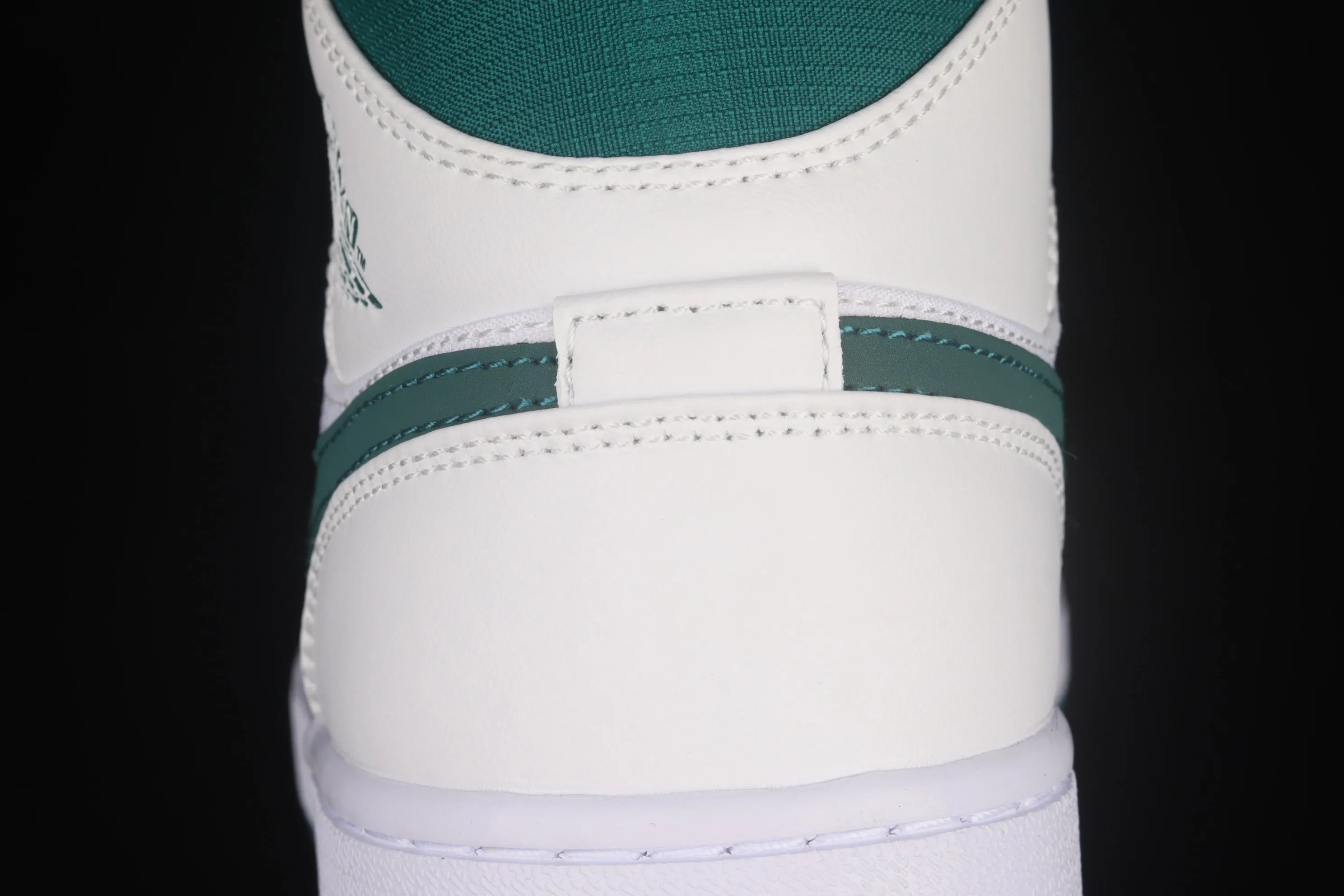 All categories Air Jordan Jordan series basketball shoes Air Jordan 1 Mid Differentiated versions Air Jordan 1 Mid "Mystic Green" AJ1 Joe 1 Mystic Green mid-top basketball shoes CD6859-103